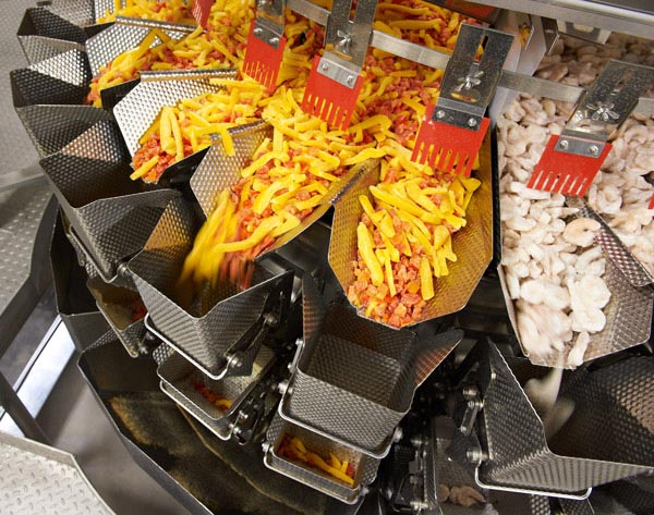 Báscula de pesaje de alimentos con productos congelados