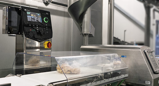 Detector de metales y controladora de peso para la industria cárnica