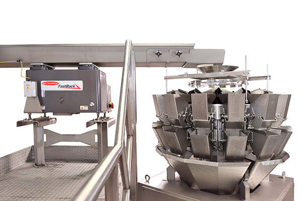 Conveying croutons to multihead weigher for packaging