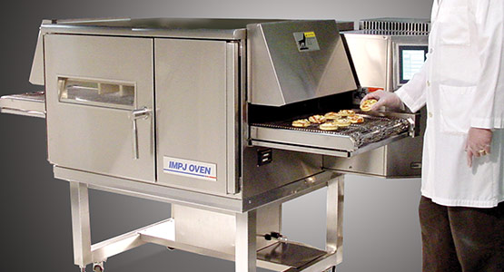 Economical oven for restaurant and food service kitchens