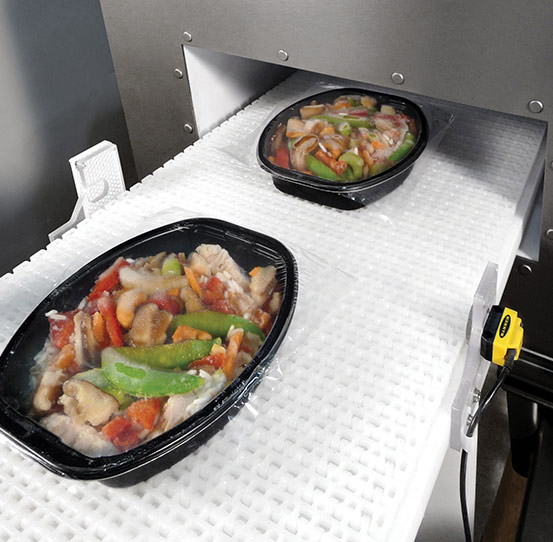 Multi-frequency industrial metal detector for food industry