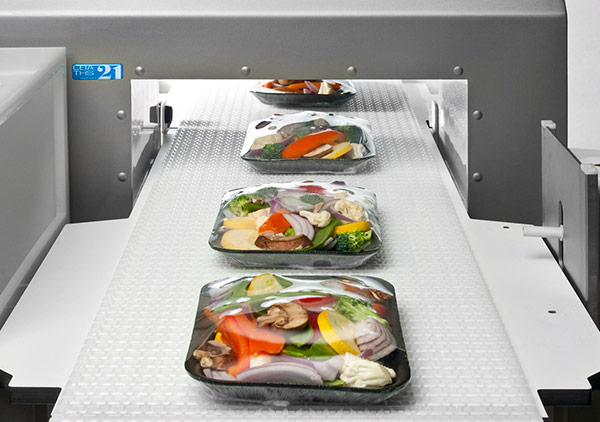 CEIA Metal Detector Inspecting Vegetables Tray