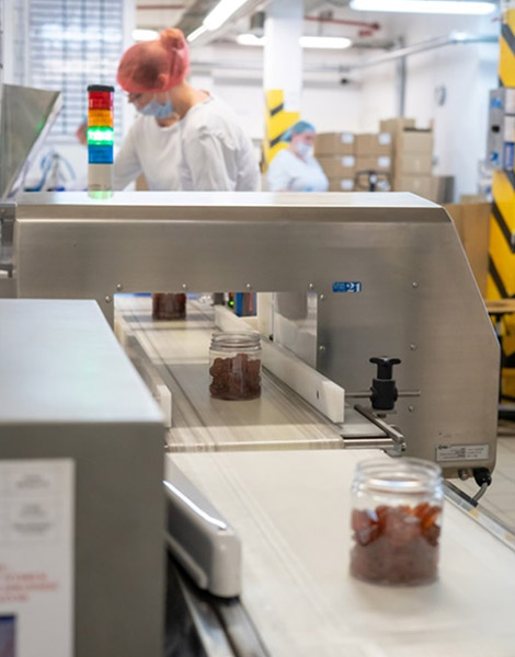 Metal detectors in nutraceutical production