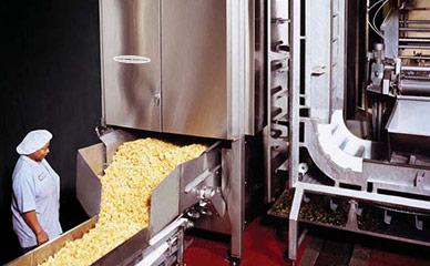 Oil removal and stripping for kettle chips
