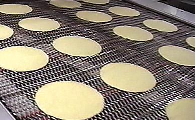 Conveying of tortilla products